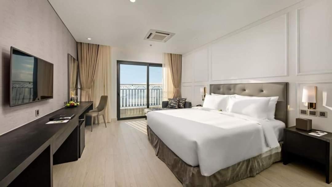 Golden Apartment With Sea View Da Nang Exterior photo