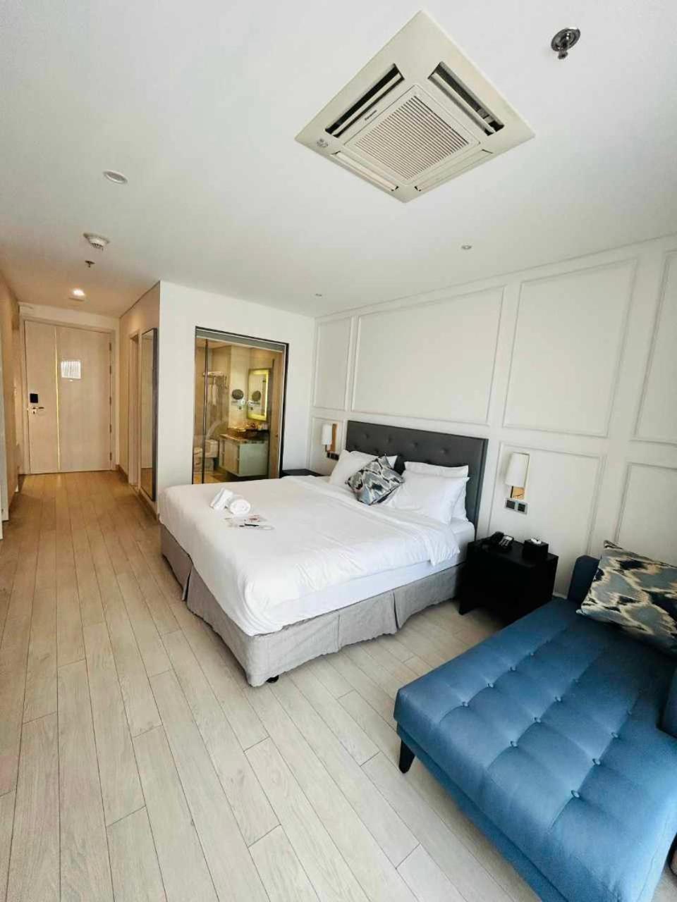 Golden Apartment With Sea View Da Nang Exterior photo