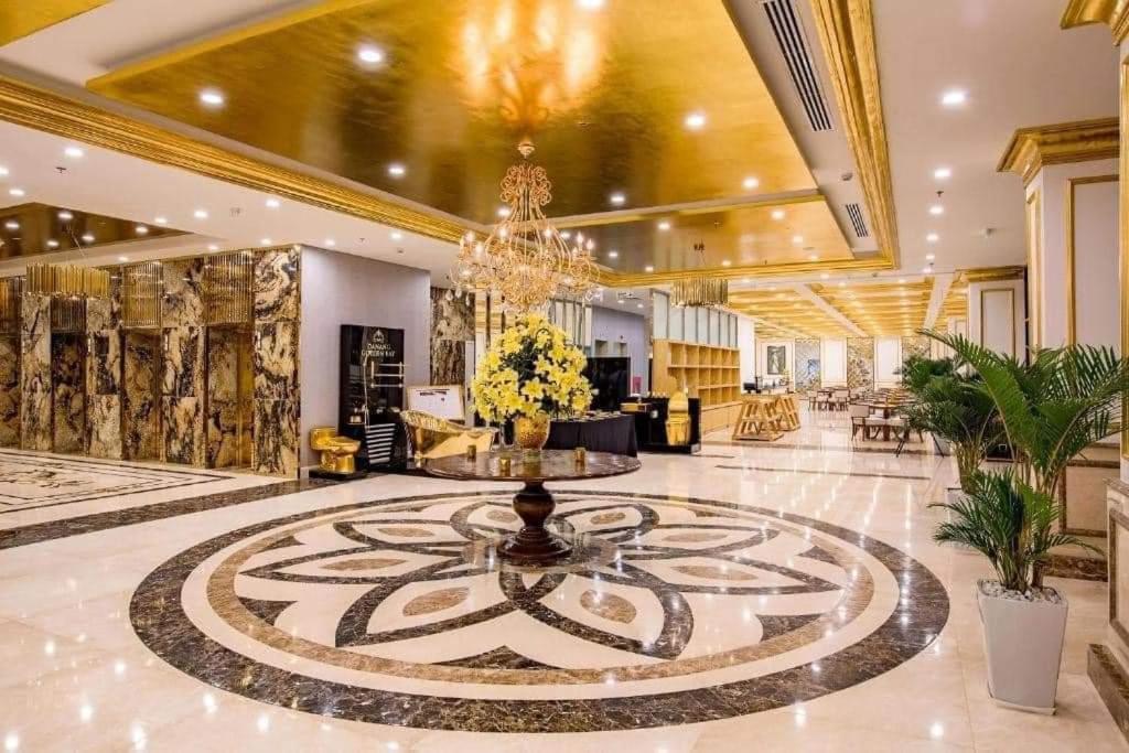 Golden Apartment With Sea View Da Nang Exterior photo